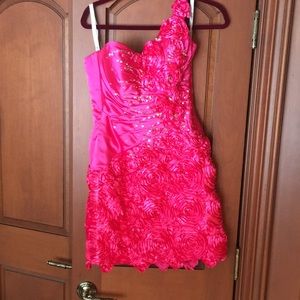 Tony Bowl pink dress size 4